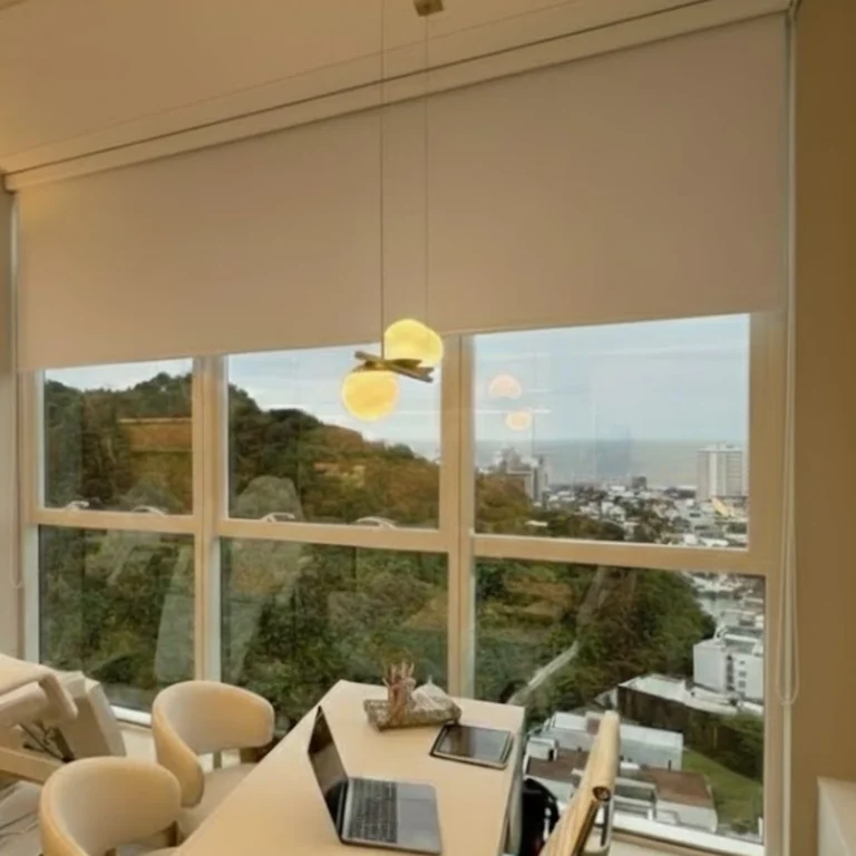 Persiana Rolô Blackout Tecido Brisk – Branco