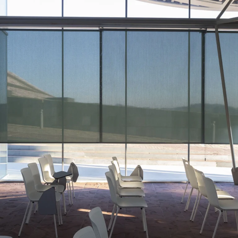 Persiana Rolô Tela Solar Screen 3% – Preta