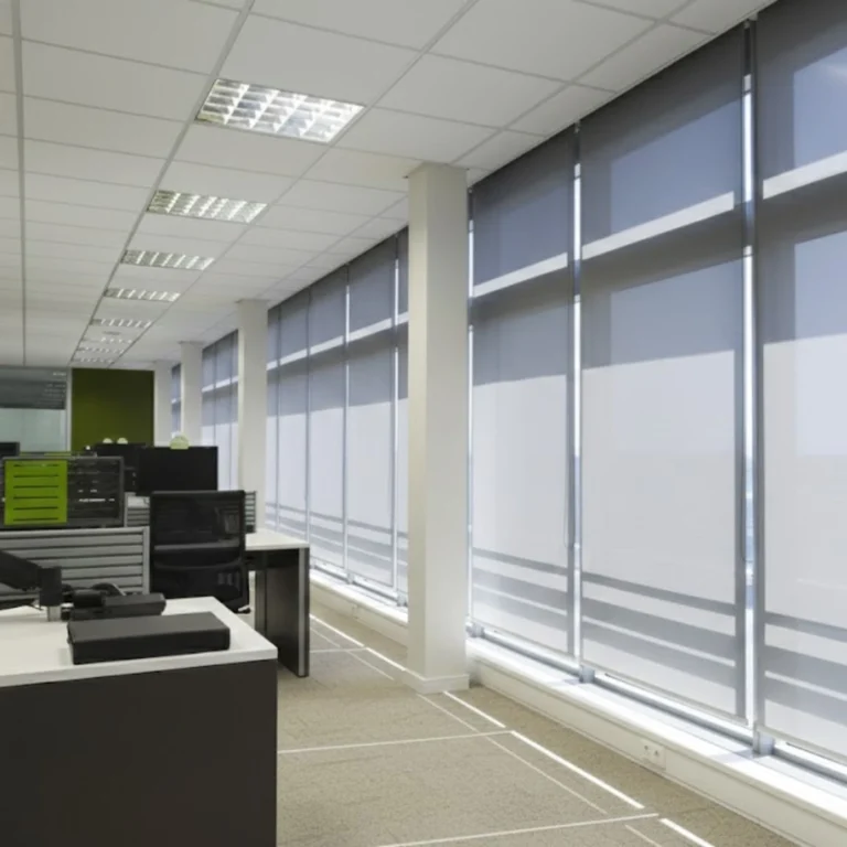 Persiana Rolô Tela Solar Screen 1% – Cinza