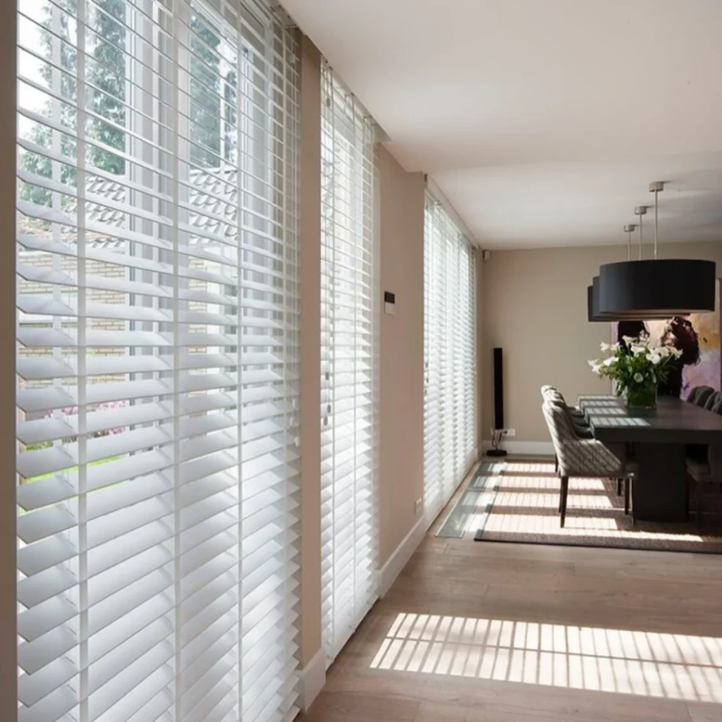 Persiana Horizontal de Madeira – Branco