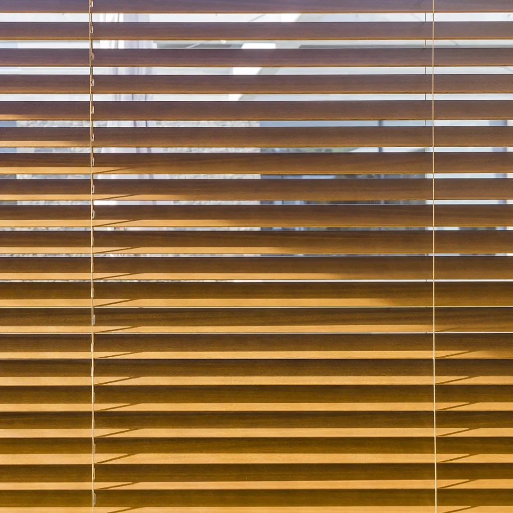 Persiana Horizontal de Madeira – Cerejeira