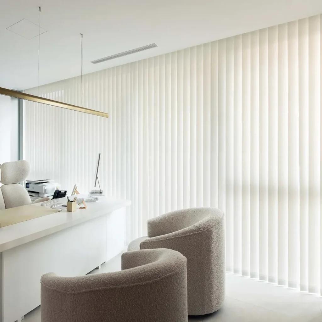 Persiana Vertical Tela Solar Screen 1% – Cor 167 White